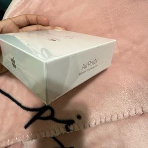 Apple AirPods 2nd Gen